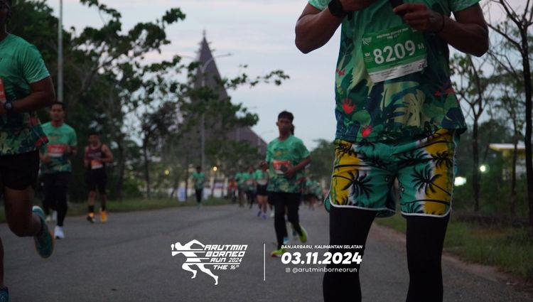 Race photo from Arutmin Borneo Run 2024