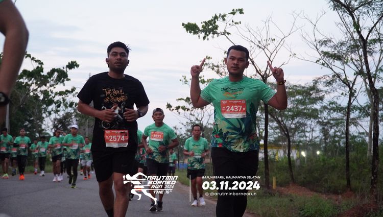 Race photo from Arutmin Borneo Run 2024