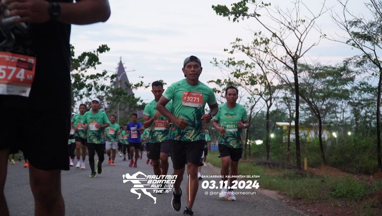 Race photo from Arutmin Borneo Run 2024