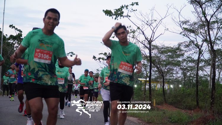 Race photo from Arutmin Borneo Run 2024