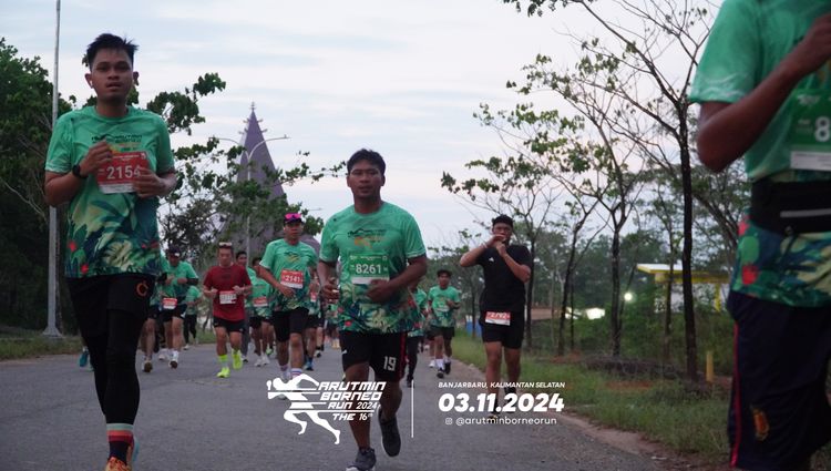 Race photo from Arutmin Borneo Run 2024