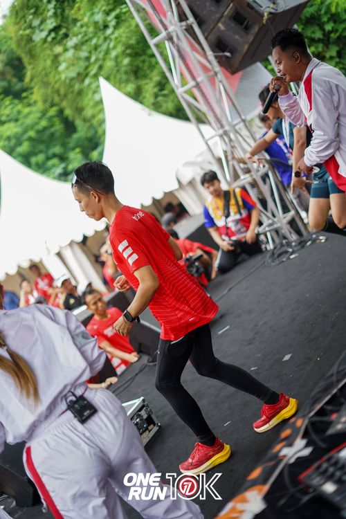 Race photo from ONE RUN 10K 2025