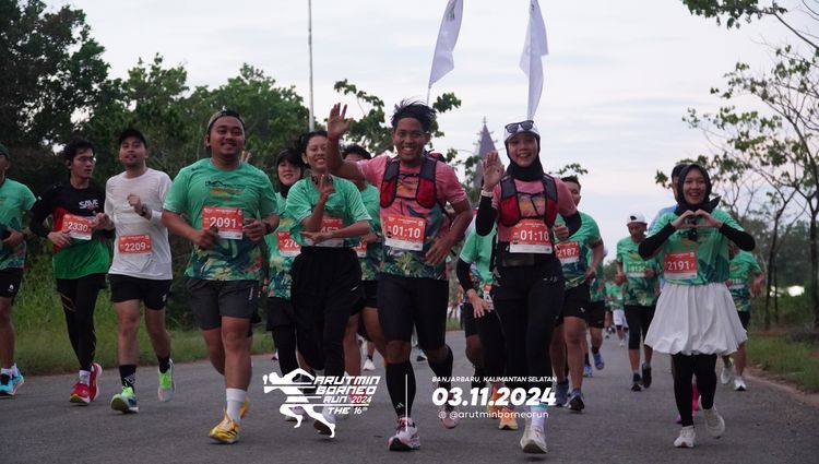 Race photo from Arutmin Borneo Run 2024