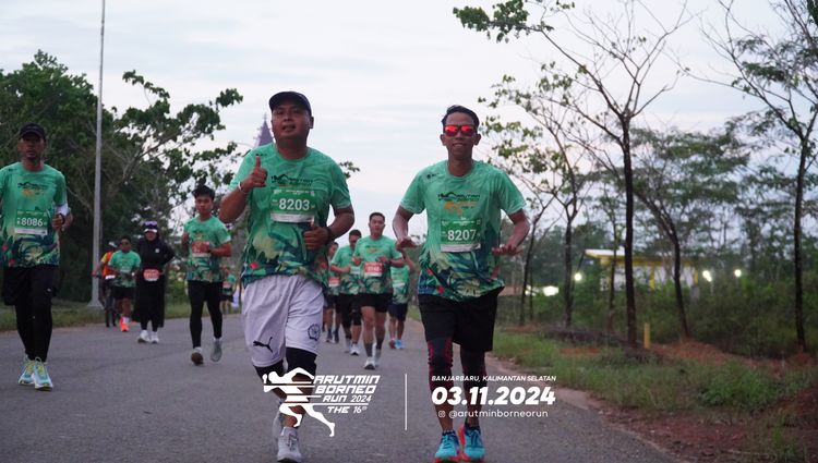 Race photo from Arutmin Borneo Run 2024