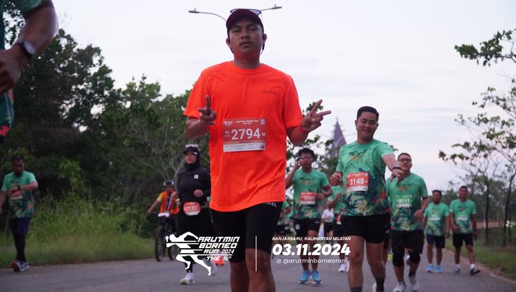 Race photo from Arutmin Borneo Run 2024
