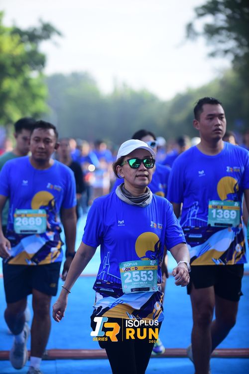 Race photo from Isoplus Run 2024 Surabaya