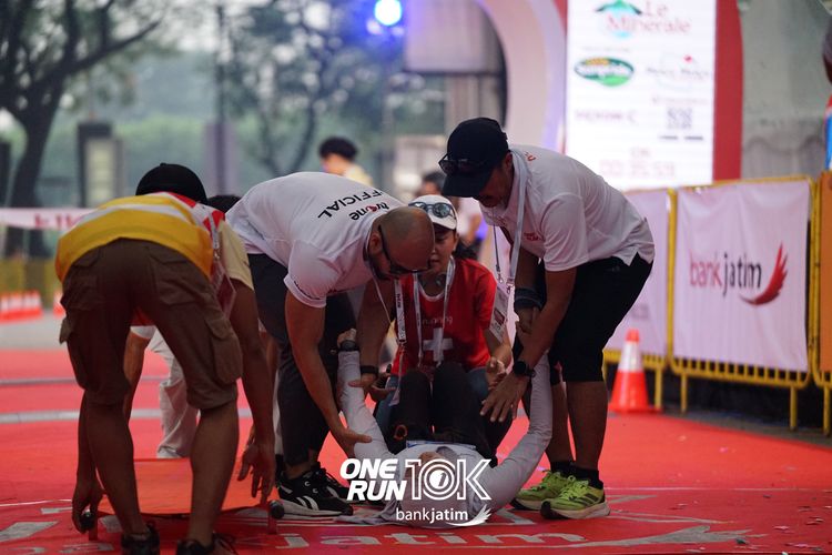Race photo from ONE RUN 10 K