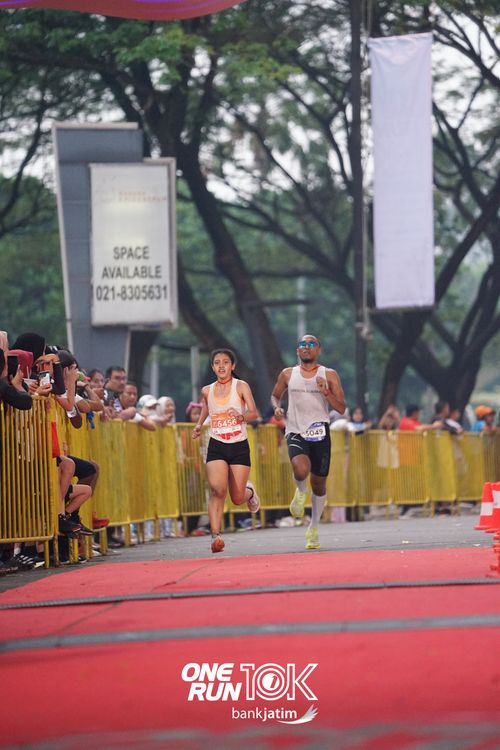 Race photo from ONE RUN 10 K