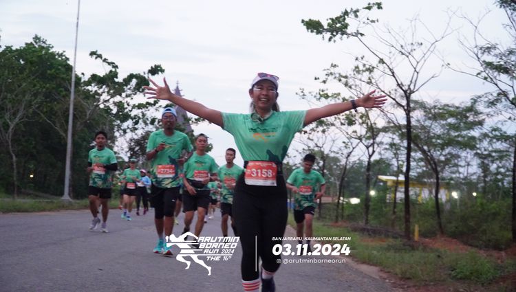 Race photo from Arutmin Borneo Run 2024