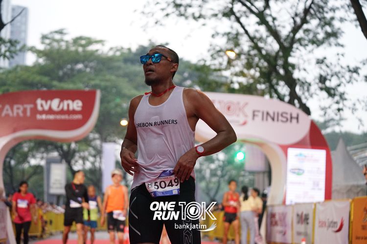 Race photo from ONE RUN 10 K
