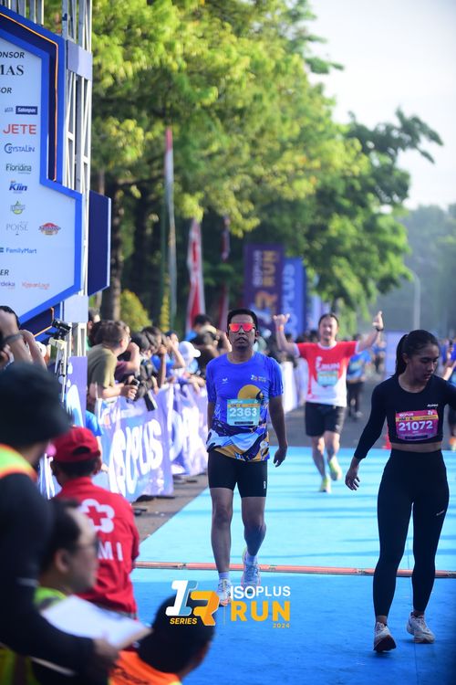 Race photo from Isoplus Run 2024 Surabaya