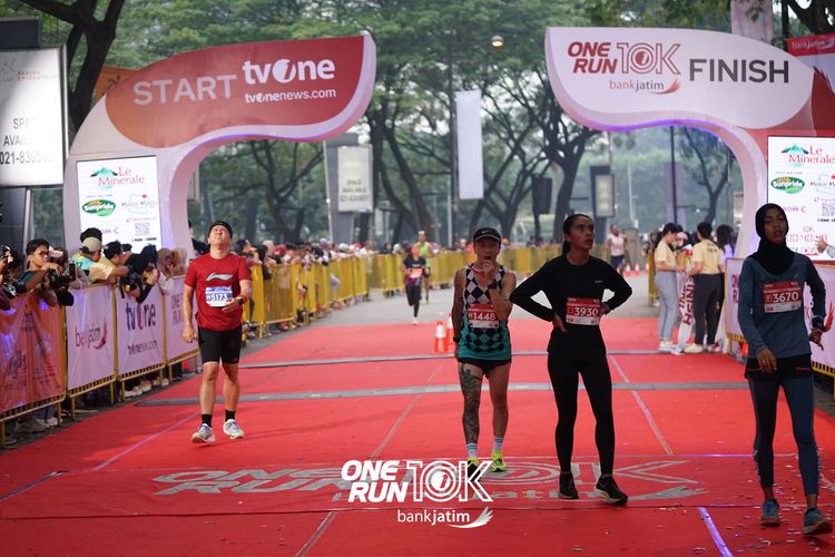Race photo from ONE RUN 10 K