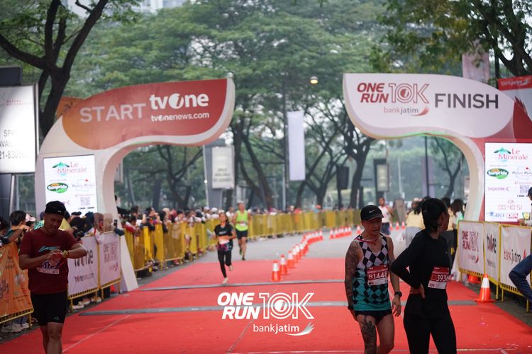 Race photo from ONE RUN 10 K