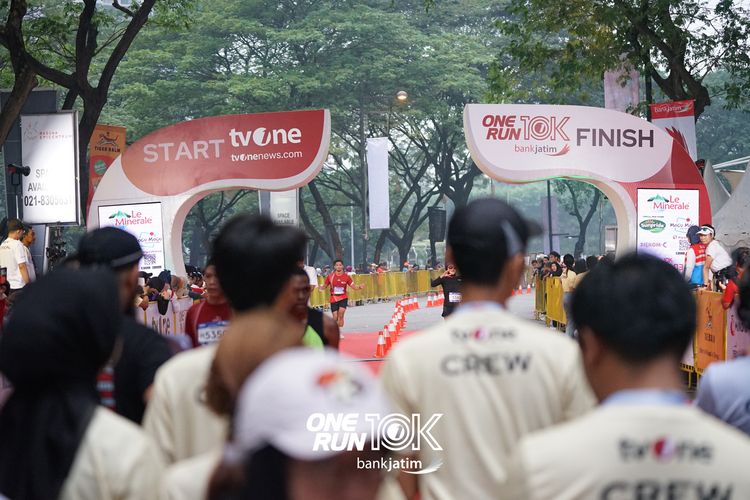 Race photo from ONE RUN 10 K