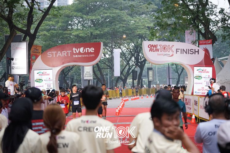 Race photo from ONE RUN 10 K