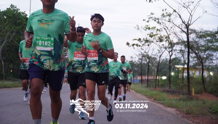 Race photo from Arutmin Borneo Run 2024