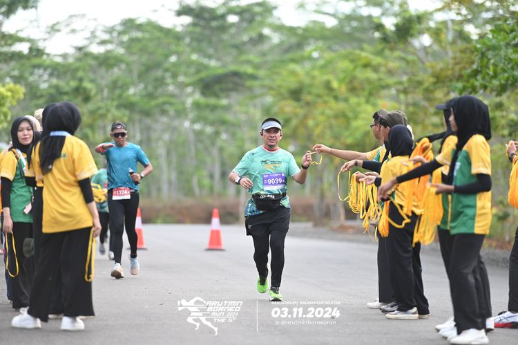 Race photo from Arutmin Borneo Run 2024