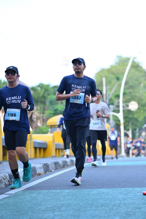 Race photo from KEMLU RUN 2025