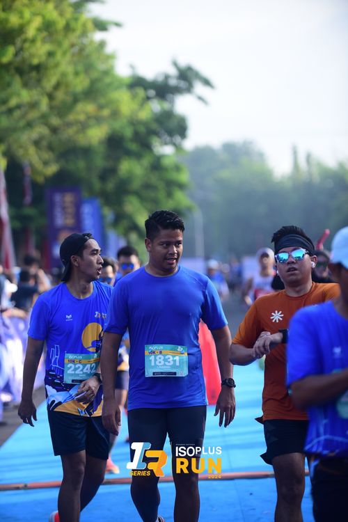 Race photo from Isoplus Run 2024 Surabaya