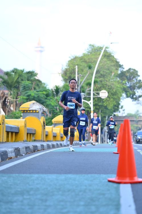 Race photo from KEMLU RUN 2025