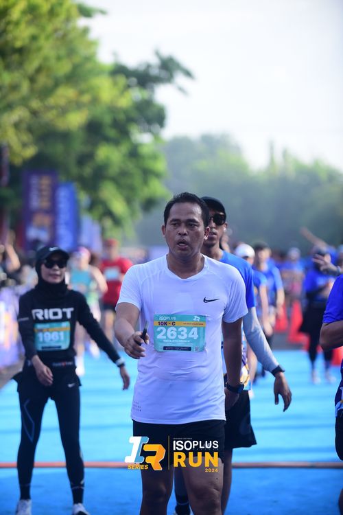 Race photo from Isoplus Run 2024 Surabaya