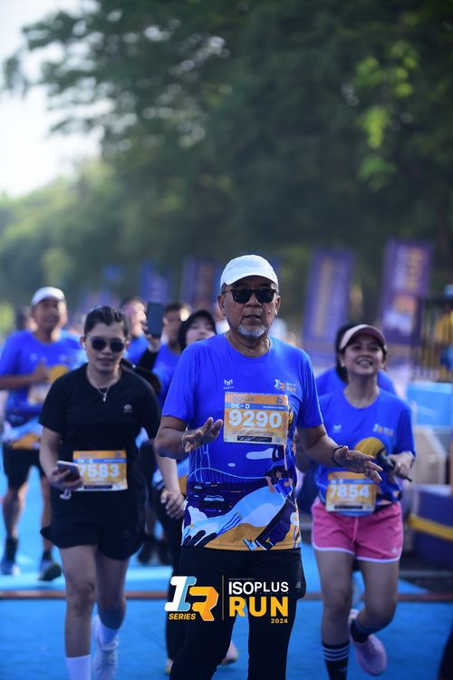 Race photo from Isoplus Run 2024 Surabaya