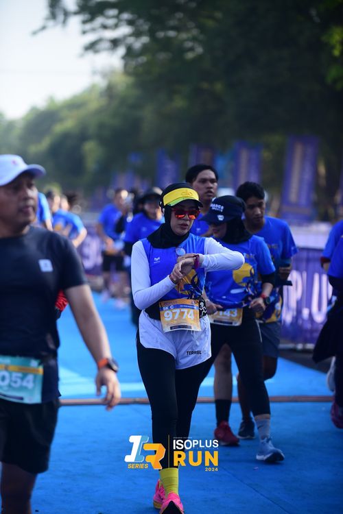 Race photo from Isoplus Run 2024 Surabaya