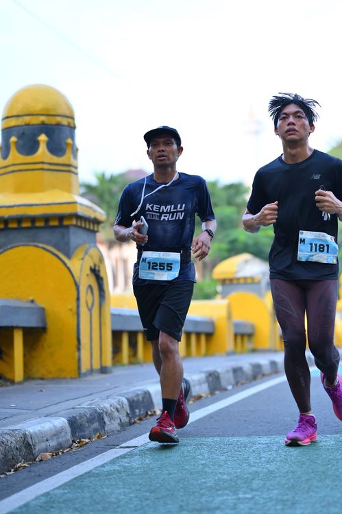 Race photo from KEMLU RUN 2025