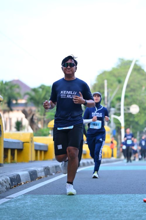 Race photo from KEMLU RUN 2025