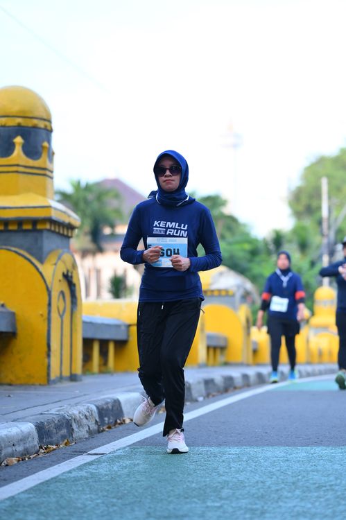 Race photo from KEMLU RUN 2025