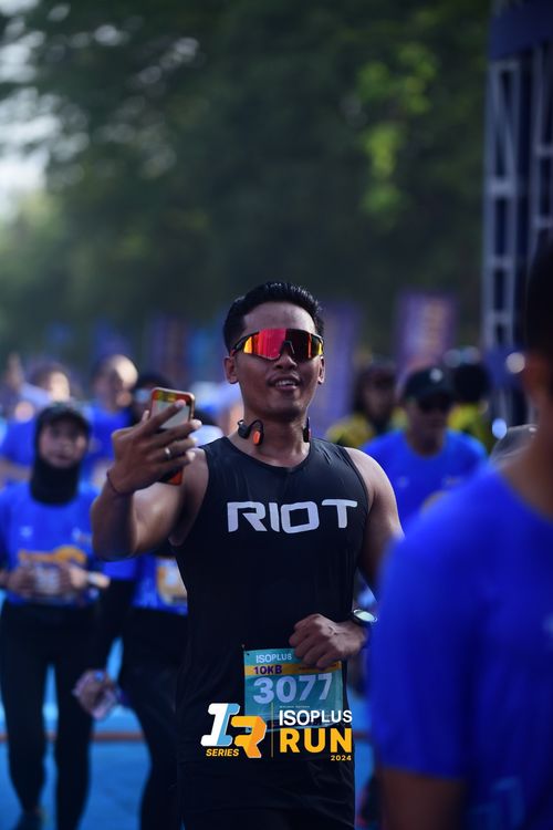 Race photo from Isoplus Run 2024 Surabaya