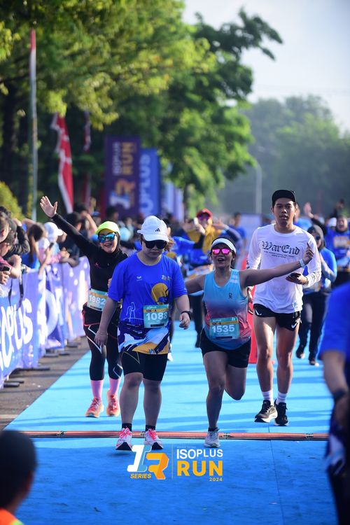 Race photo from Isoplus Run 2024 Surabaya