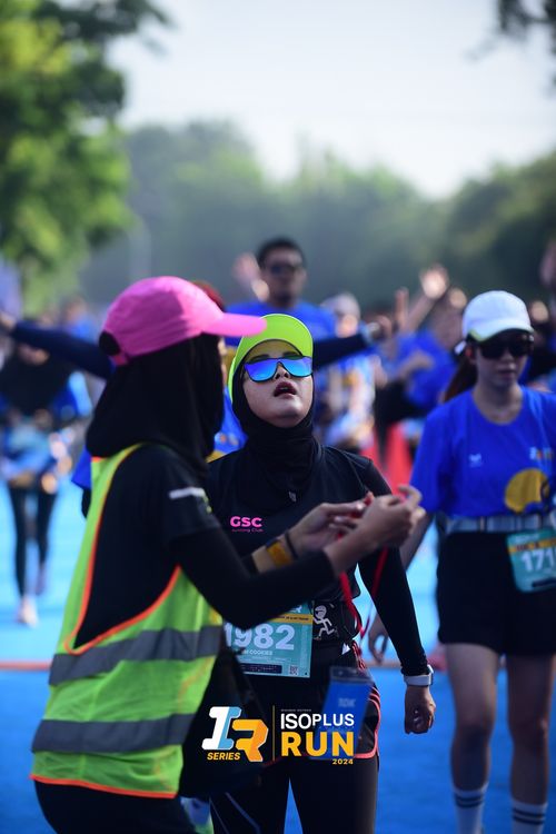 Race photo from Isoplus Run 2024 Surabaya