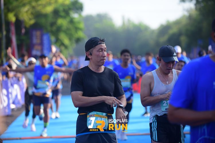 Race photo from Isoplus Run 2024 Surabaya
