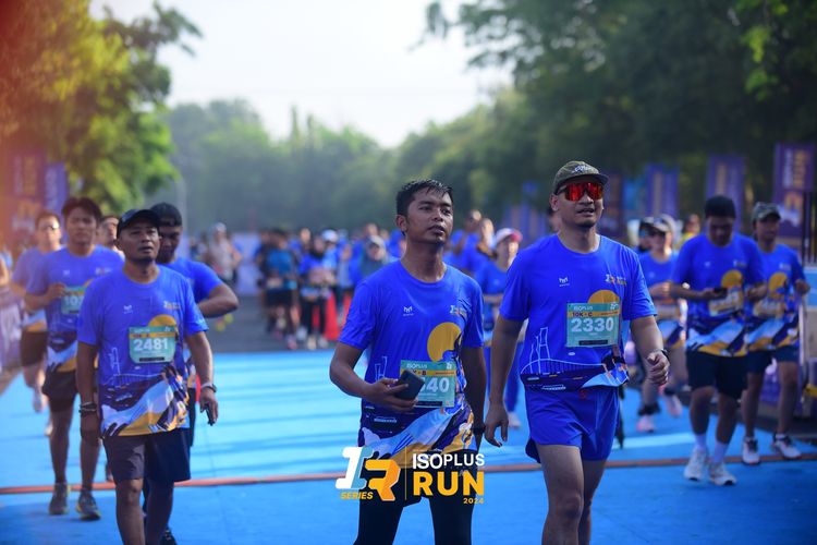 Race photo from Isoplus Run 2024 Surabaya