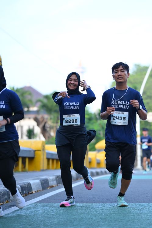 Race photo from KEMLU RUN 2025