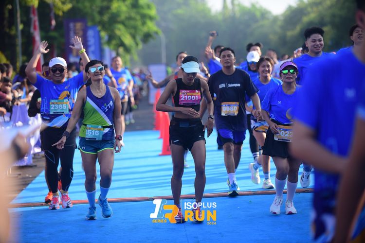 Race photo from Isoplus Run 2024 Surabaya