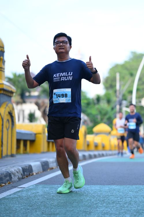 Race photo from KEMLU RUN 2025