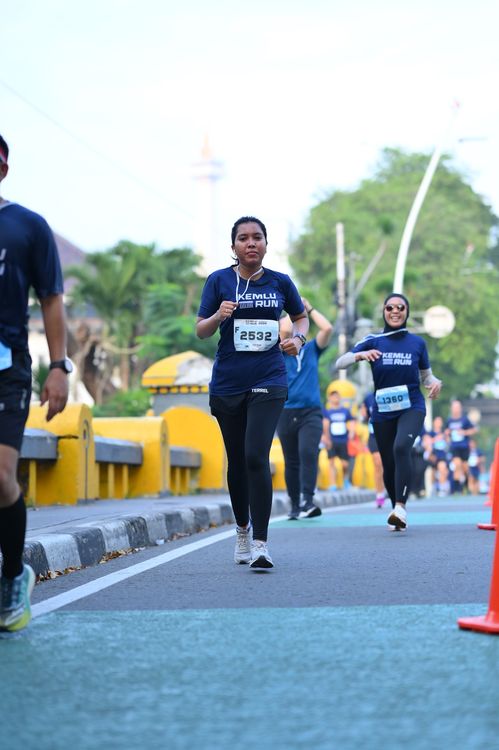 Race photo from KEMLU RUN 2025