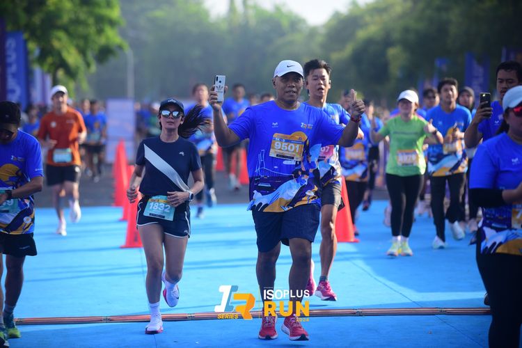 Race photo from Isoplus Run 2024 Surabaya