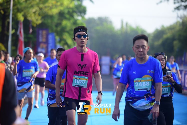 Race photo from Isoplus Run 2024 Surabaya