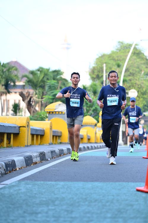 Race photo from KEMLU RUN 2025