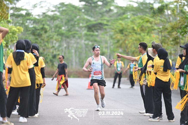Race photo from Arutmin Borneo Run 2024