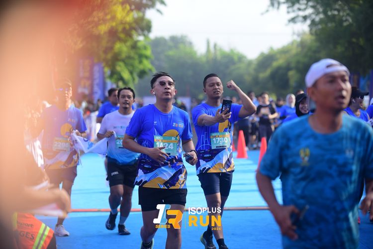 Race photo from Isoplus Run 2024 Surabaya