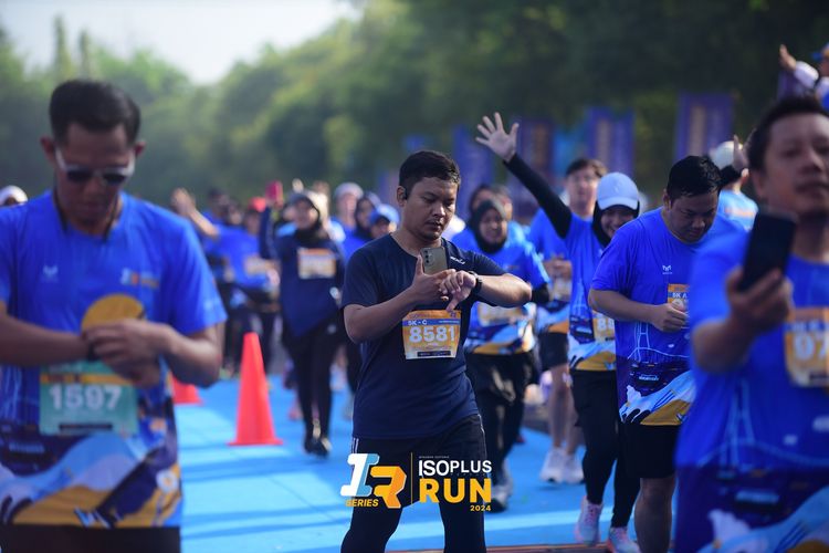 Race photo from Isoplus Run 2024 Surabaya