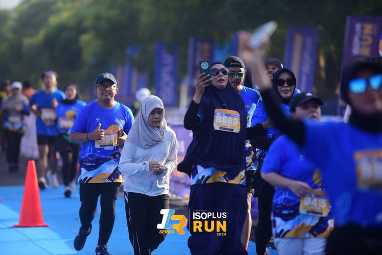 Race photo from Isoplus Run 2024 Surabaya