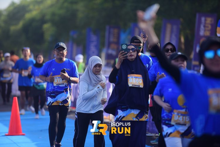 Race photo from Isoplus Run 2024 Surabaya