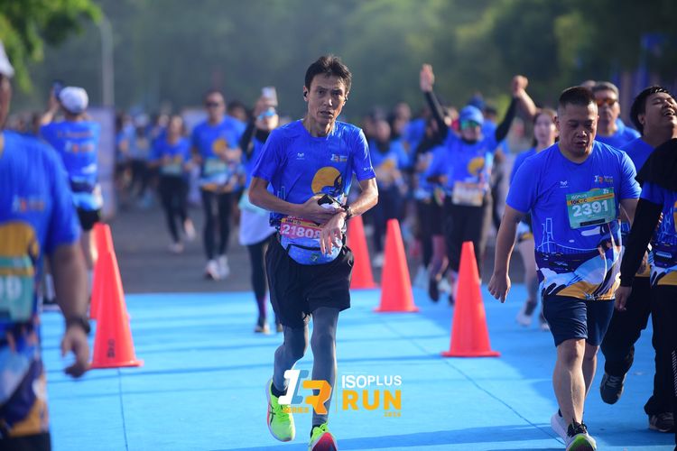 Race photo from Isoplus Run 2024 Surabaya