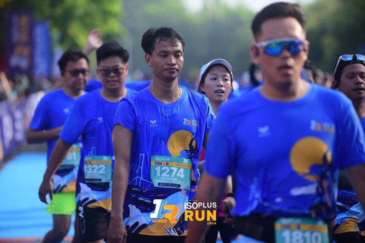 Race photo from Isoplus Run 2024 Surabaya