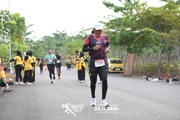 Race photo from Arutmin Borneo Run 2024